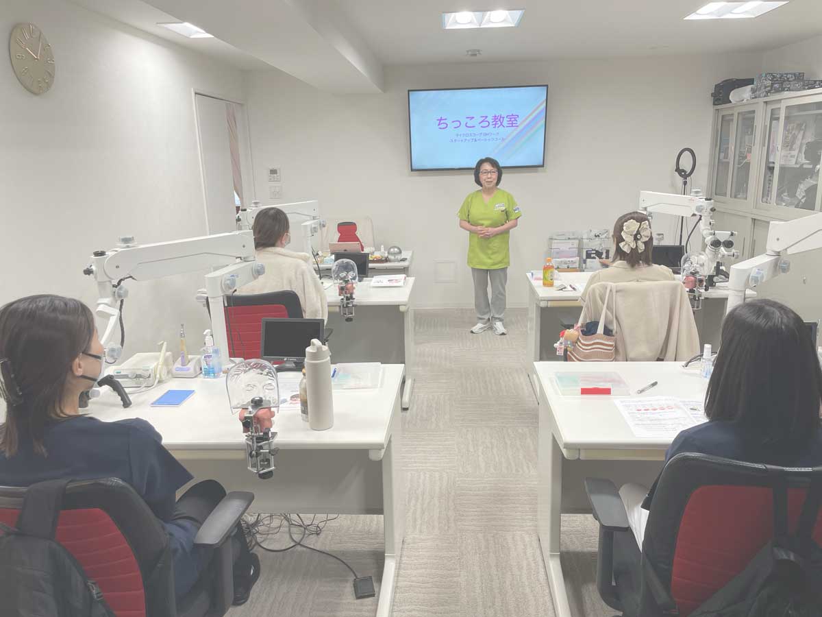 ネクストデンタル内で開催した通常セミナーの様子